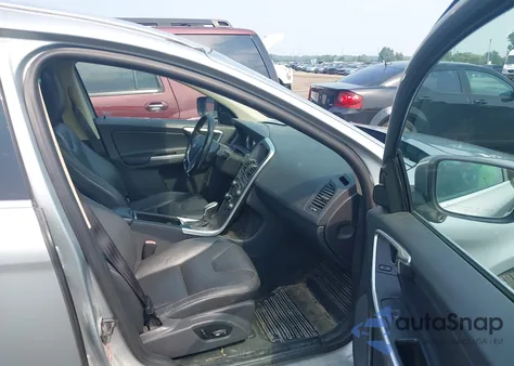 2013 Volvo Xc60 3.2 Premier z USA, uszkodzony, nr VIN YV4952DZXD2392571